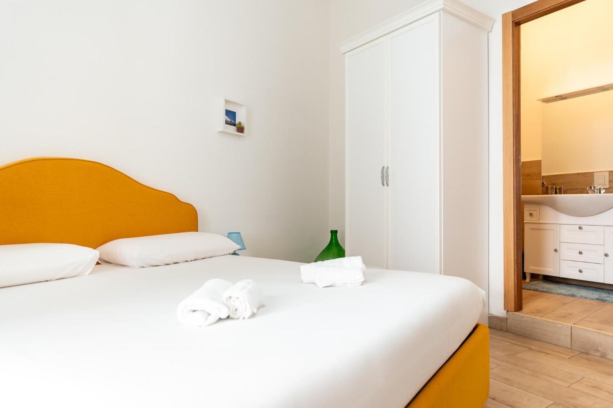 Tombolata Hotel Napoli Bagian luar foto