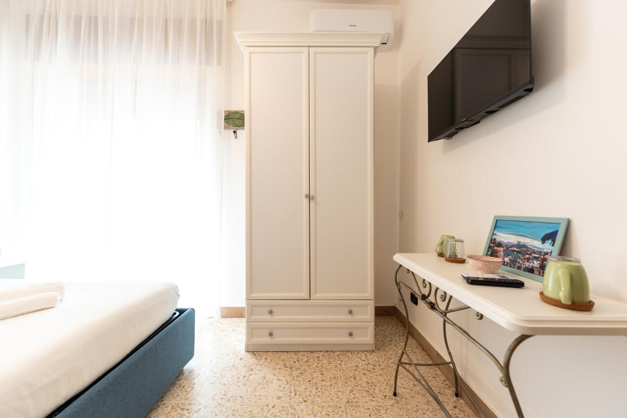 Tombolata Hotel Napoli Bagian luar foto