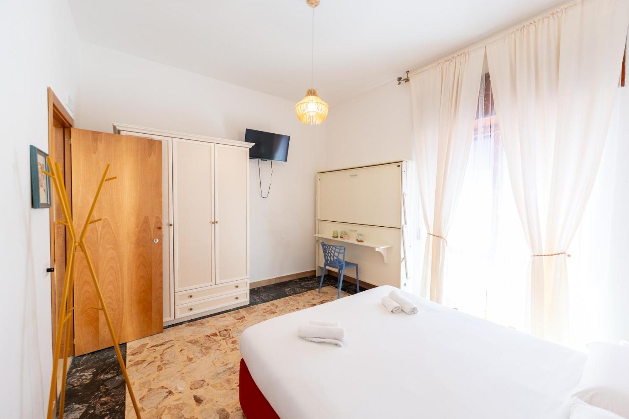 Tombolata Hotel Napoli Bagian luar foto
